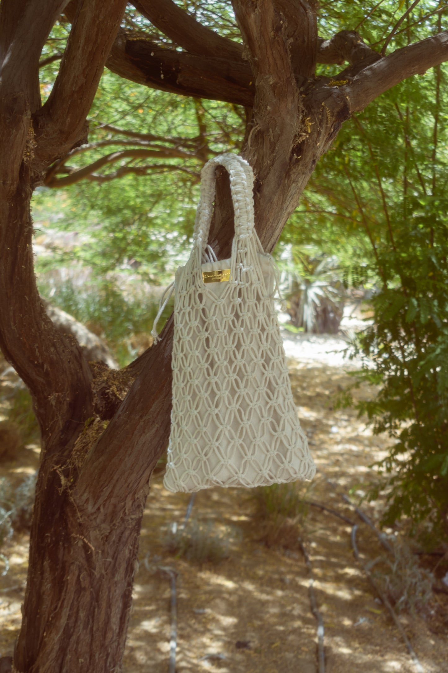 Dreamy Shades Bag in Whisper White