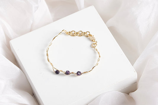 Dainty Bangle in Purple agate