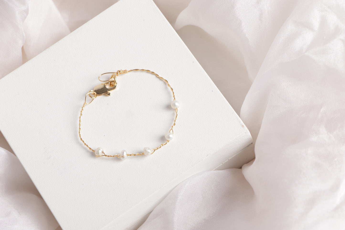 Dainty pearl bangle